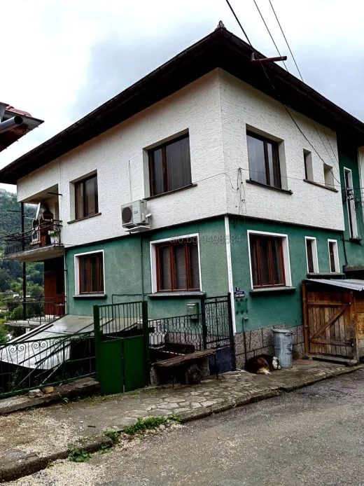 Продава Етаж от къща 87кв-Тетевен Община Тетевен Област Ловеч-България