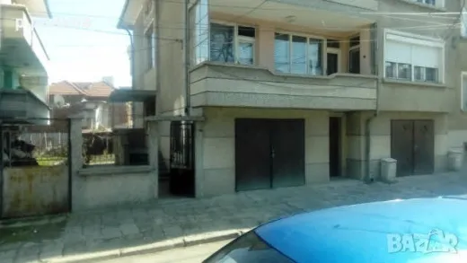 Продава Етаж от къща 300кв-Карнобат Община Карнобат Област Бургас-България