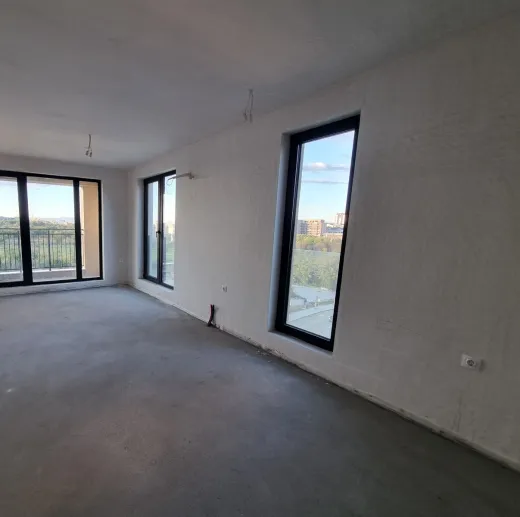 Продава Тристаен апартамент 102кв-Пловдив Община Пловдив Област Пловдив-България