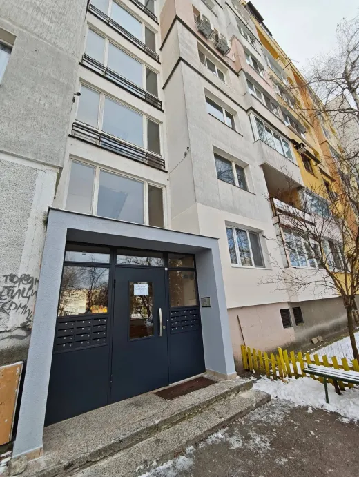 Продава Двустаен апартамент 67кв-София Община Столична Област София (столица)-България