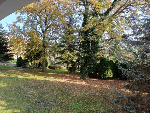 Продава Двустаен апартамент 101кв-Варна Община Варна Област Варна-България