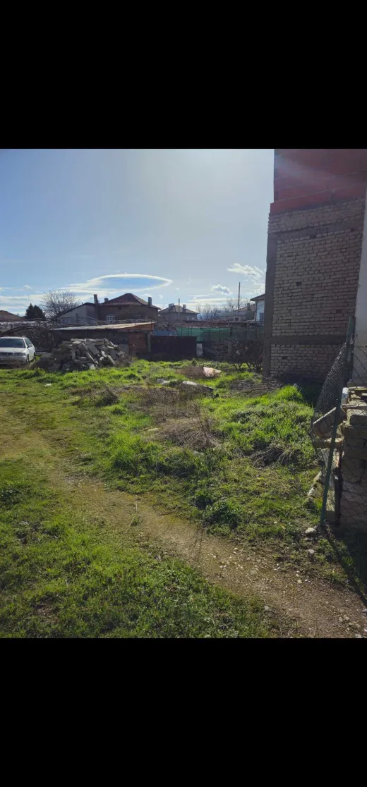 Продава Парцел 285кв-Пловдив Община Пловдив Област Пловдив-България