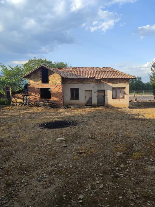 Продава Сграда 490кв.мкв-Коларово Община Петрич Област Благоевград-България