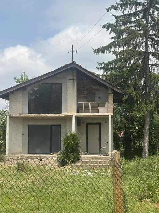Продава Къща 46кв-Гороцвет Община Лозница Област Разград-България